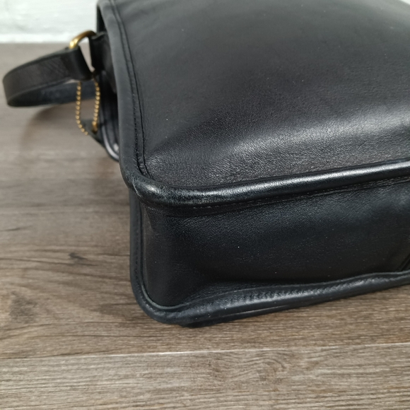 Coach Vintage City Bag #0393-325 - Picture 6 of 10